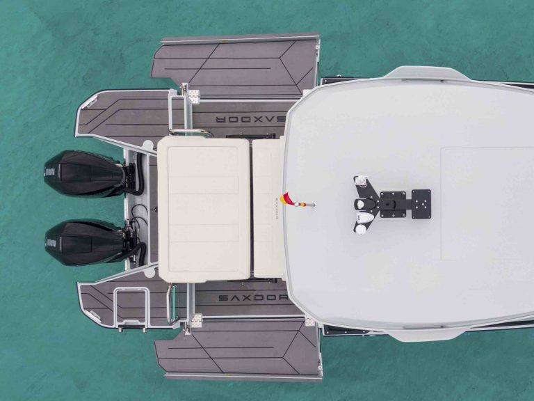 Stern of Saxdor 320 GTO Yolo - Motorboat in Ibiza