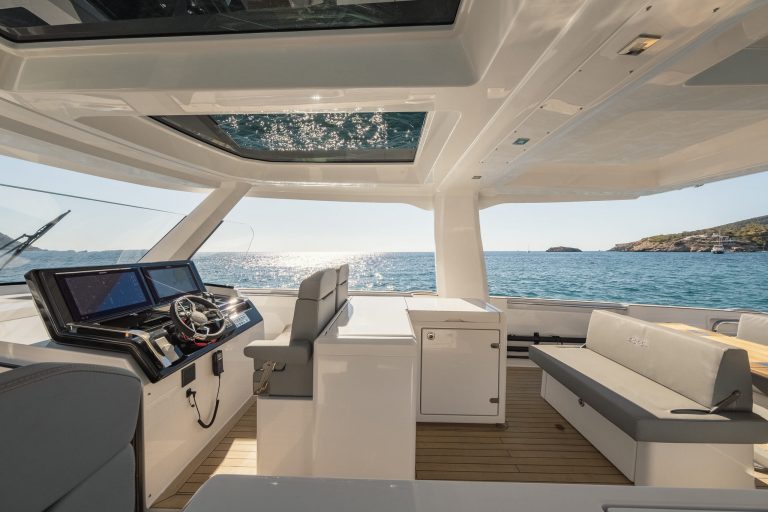 Deck of Fjord 53XL Calea - Yacht in Ibiza