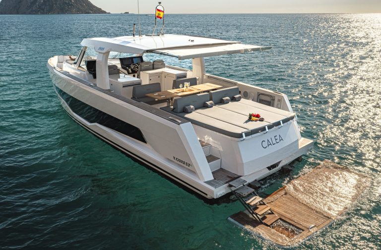 Stern of Fjord 53XL Calea - Yacht in Ibiza