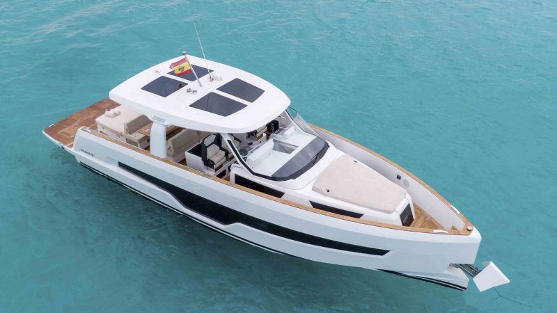 Bow sundeck of Fjord 41XL Jaleo - Yacht in Ibiza