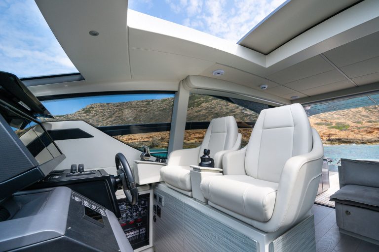 Rudder of Pershing 6x Dr. No - Yacht in Ibiza