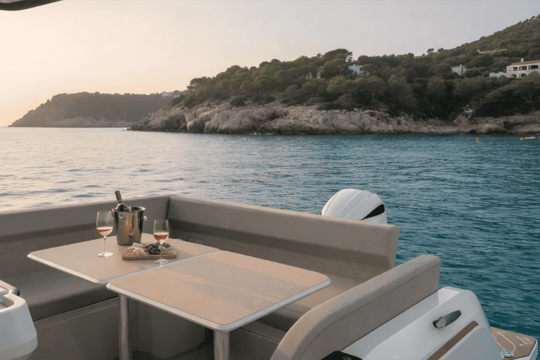 Stern table of Sterk 26 Lux - Motorboat in Ibiza