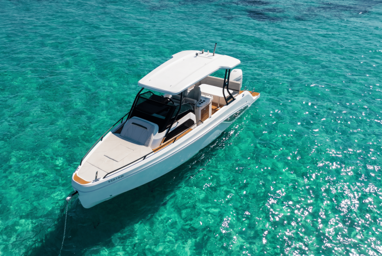 Hard top of Sterk 26 Lux - Motorboat in Ibiza