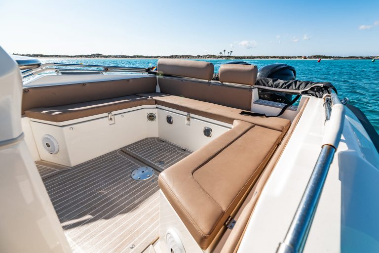 Cockpit of Nuova Jolly Prince 30 JLC - Inflatable boat in Ibiza