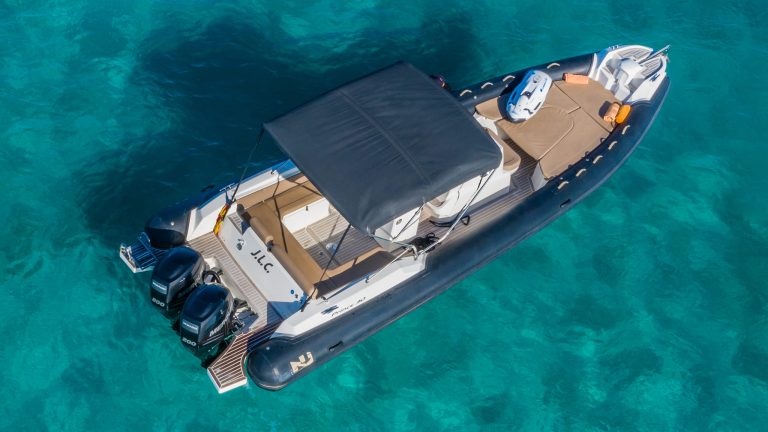 Starboard view of Nuova Jolly Prince 30 JLC - Inflatable boat in Ibiza