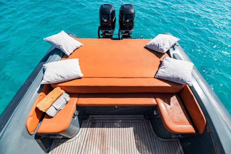 Cockpit of Nuova Jolly Prince 38 Maluca - Inflatable boat in Ibiza