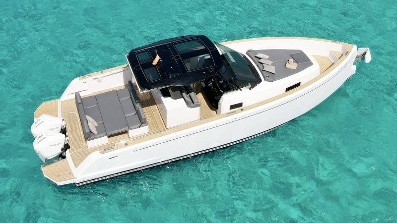 Starboard view 3 of Pardo 38 Just Calm - Yacht in Ibiza