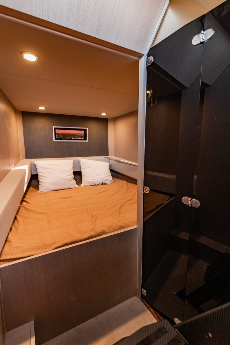 Cabin of Reale Heritage Tankwa - Motorboat in Ibiza