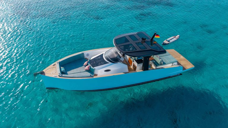 Port view of Tesoro 40 Tigresa - Yacht in Ibiza