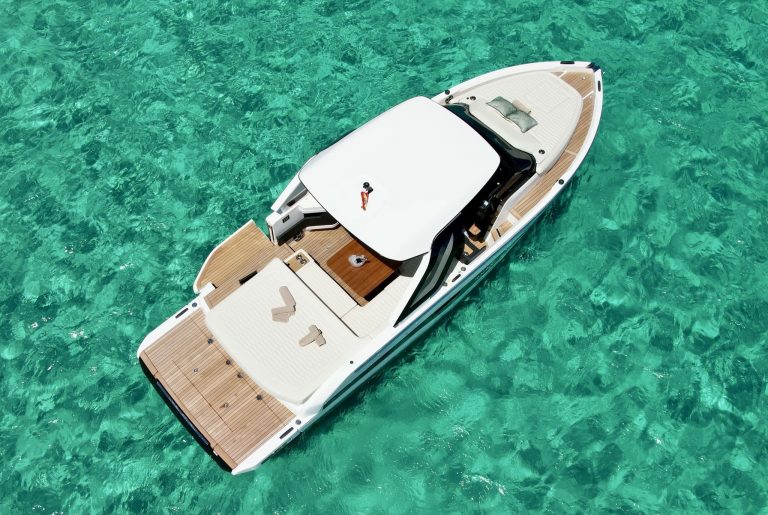 Sundeck of Cranchi A32 Danton - Yacht in Ibiza