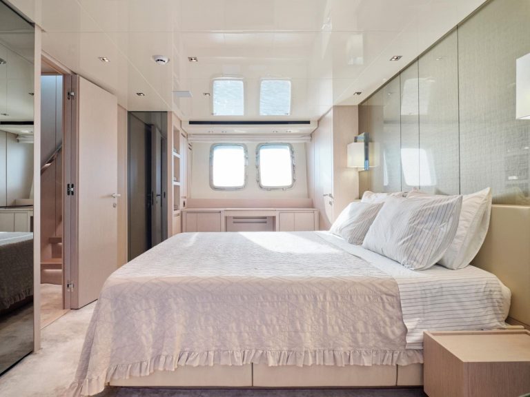 Cabin 2 of Sanlorenzo SX76 Fuquet duet - Yacht in Ibiza