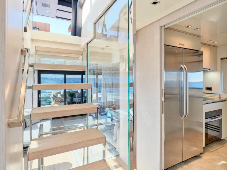 Lounge 2 of Sanlorenzo SX76 Fuquet duet - Yacht in Ibiza