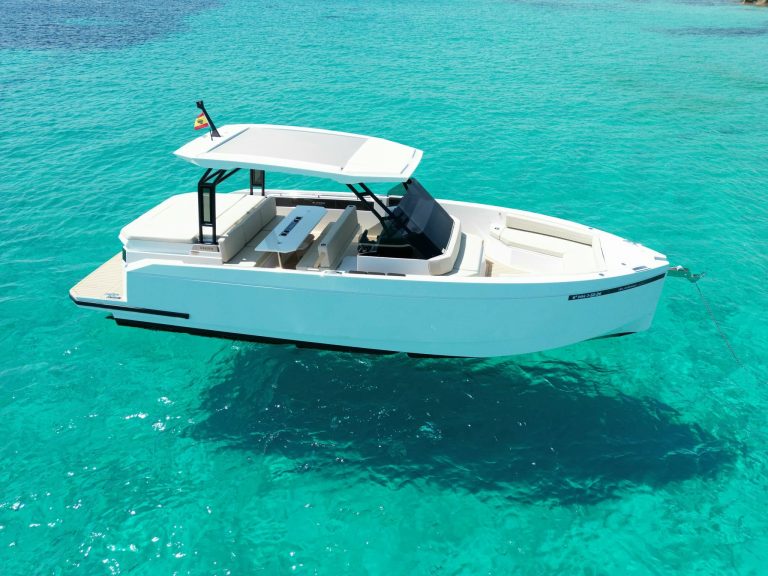 Starboard view of De Antonio D29 Blue mar - Motorboat in Ibiza