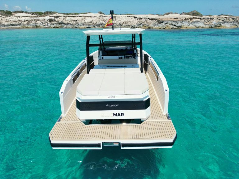 Stern of De Antonio D29 Blue mar - Motorboat in Ibiza
