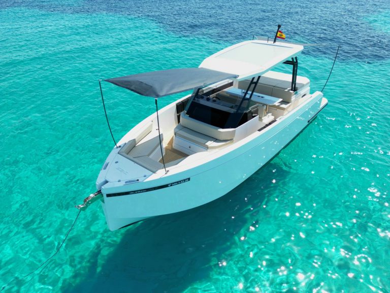 Awnig 2 of De Antonio D29 Blue mar - Motorboat in Ibiza